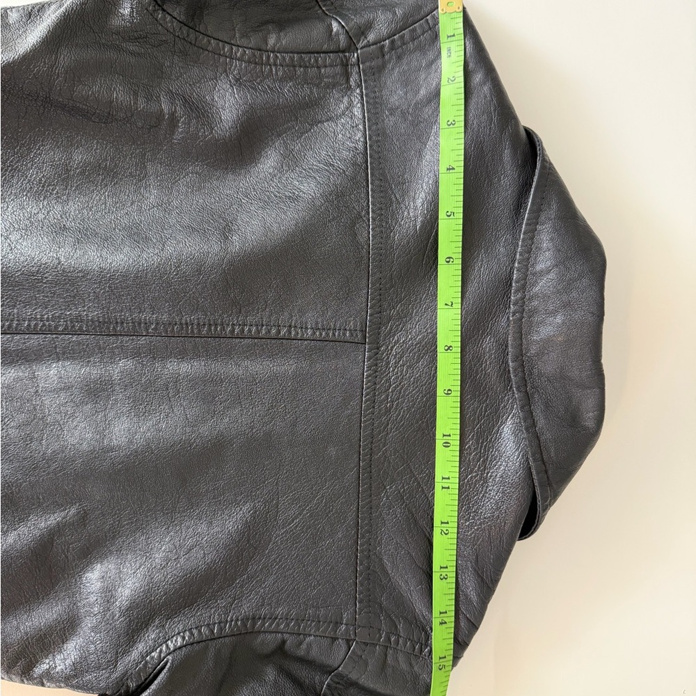 Vintage 90’s Cropped Black Leather Jacket - Picture 12 of 15